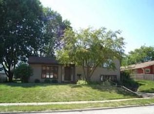 3844 Wilkes Ave, Davenport, IA 52806