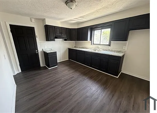 2 bed, $1,000 — Photo 2
