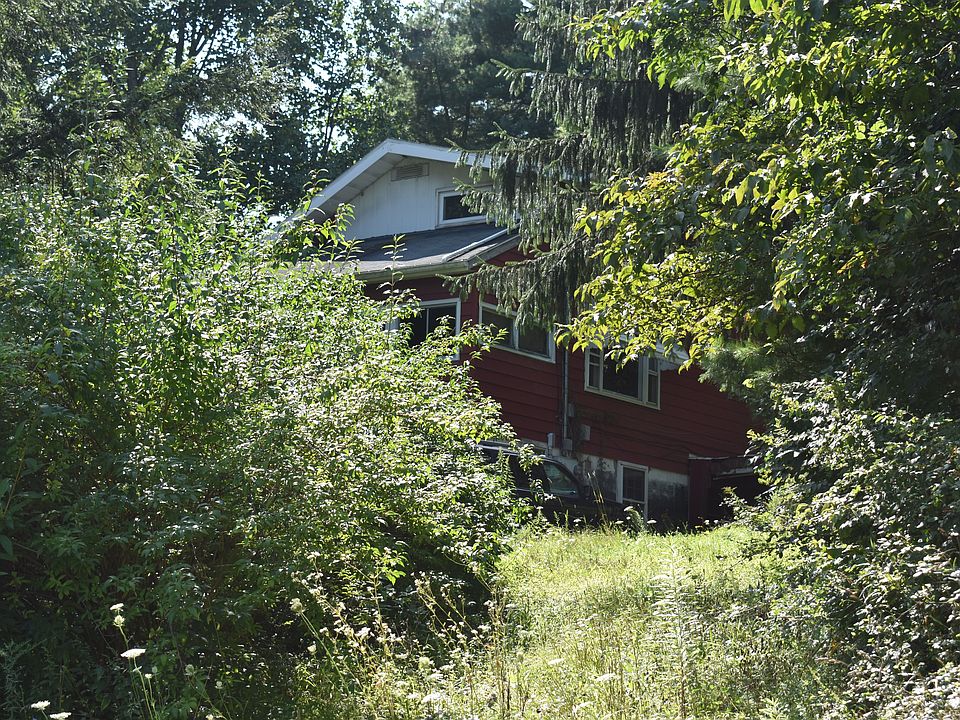 2nd image of 3583 Lakewood Rd