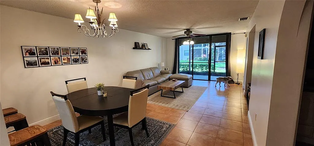 2 bed, 2.0 bath, 1151 sqft, $2,490 — Photo 3