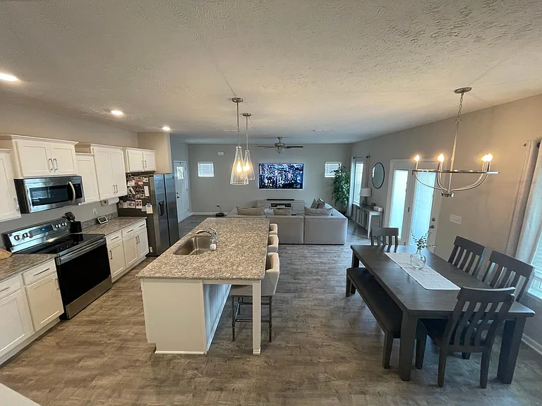 4336 Doral Dr — Photo 9
