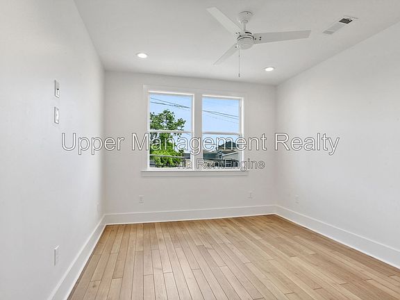 4th image of 2727 3rd St #2727