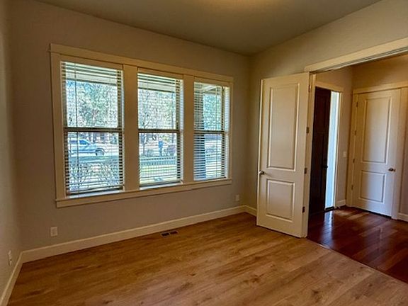 4th image of 61103 Aspen Rim Ln