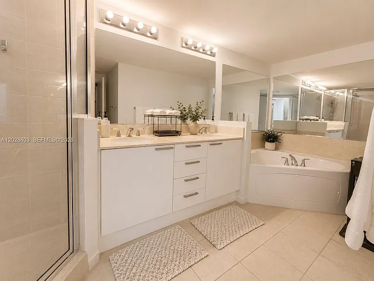 16699 Collins Ave #2301 — Photo 14