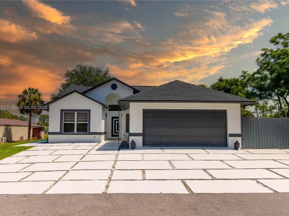 2727 40th Ave SE, Naples, FL 34117