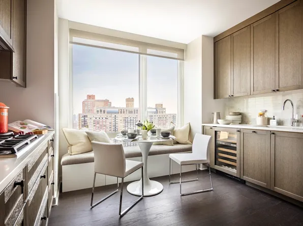 205 East 92nd Street image 1 of 19