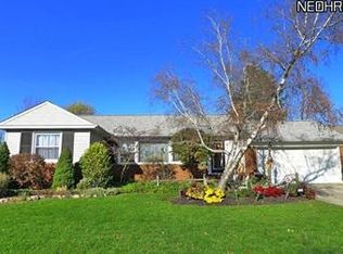 5699 Faraday Rd, Lyndhurst, OH 44124