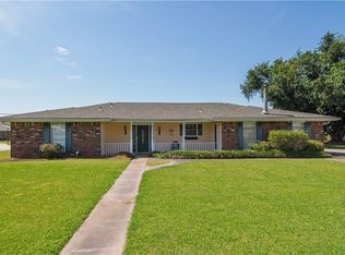 108 Dixie Dr, Des Allemands, LA 70030