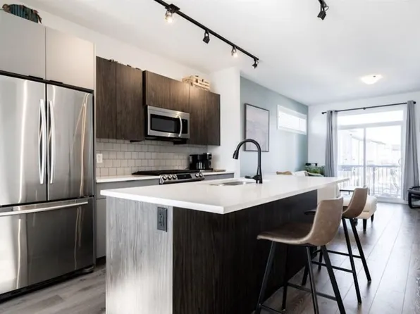 2416 210th Ave SE, Calgary, AB T2X 1K4