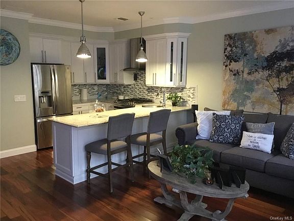 3rd image of 77 Beacon Ln #153