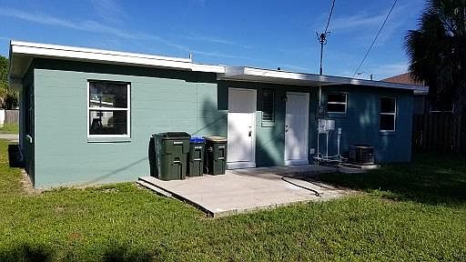 3rd image of 4488 Bayano St
