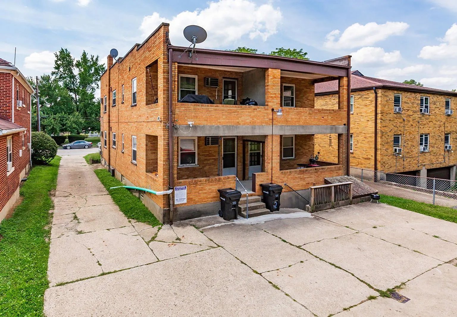 1 bed, 1.0 bath, 720 sqft, $995 — Photo 2