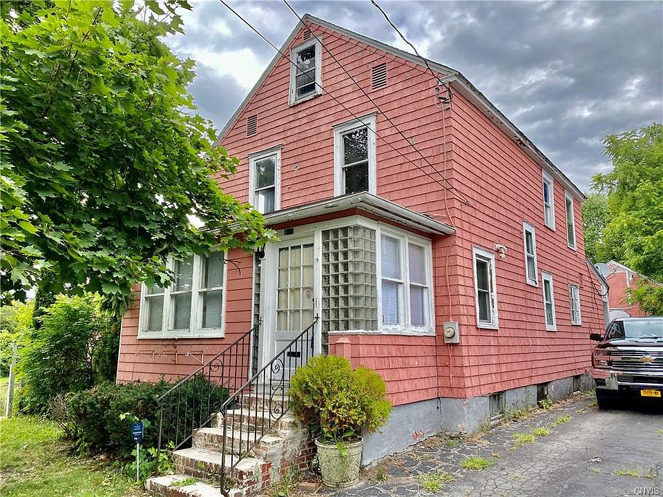 1st image of 106 Raymond Ave #12