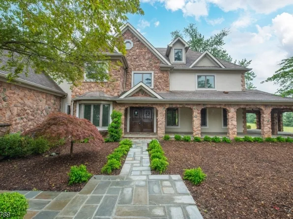 165 Fox Chase Rd, Chester Twp., NJ 07930