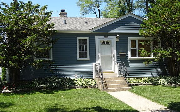 3rd image of 2074 Cedar St