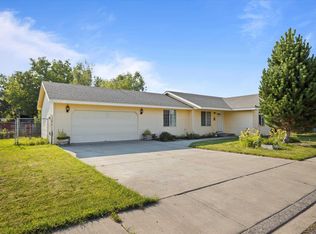 322 S Williams St, Kennewick, WA 99336