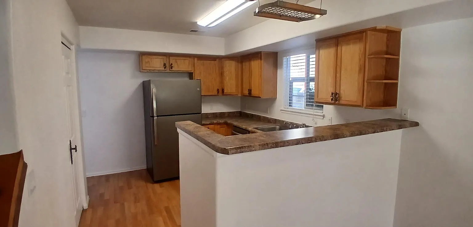 3 bed, 1416 sqft, $2,200 — Photo 2