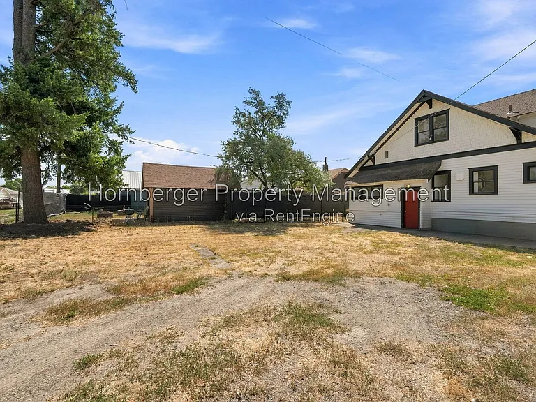 2719 E Columbia Ave — Photo 32