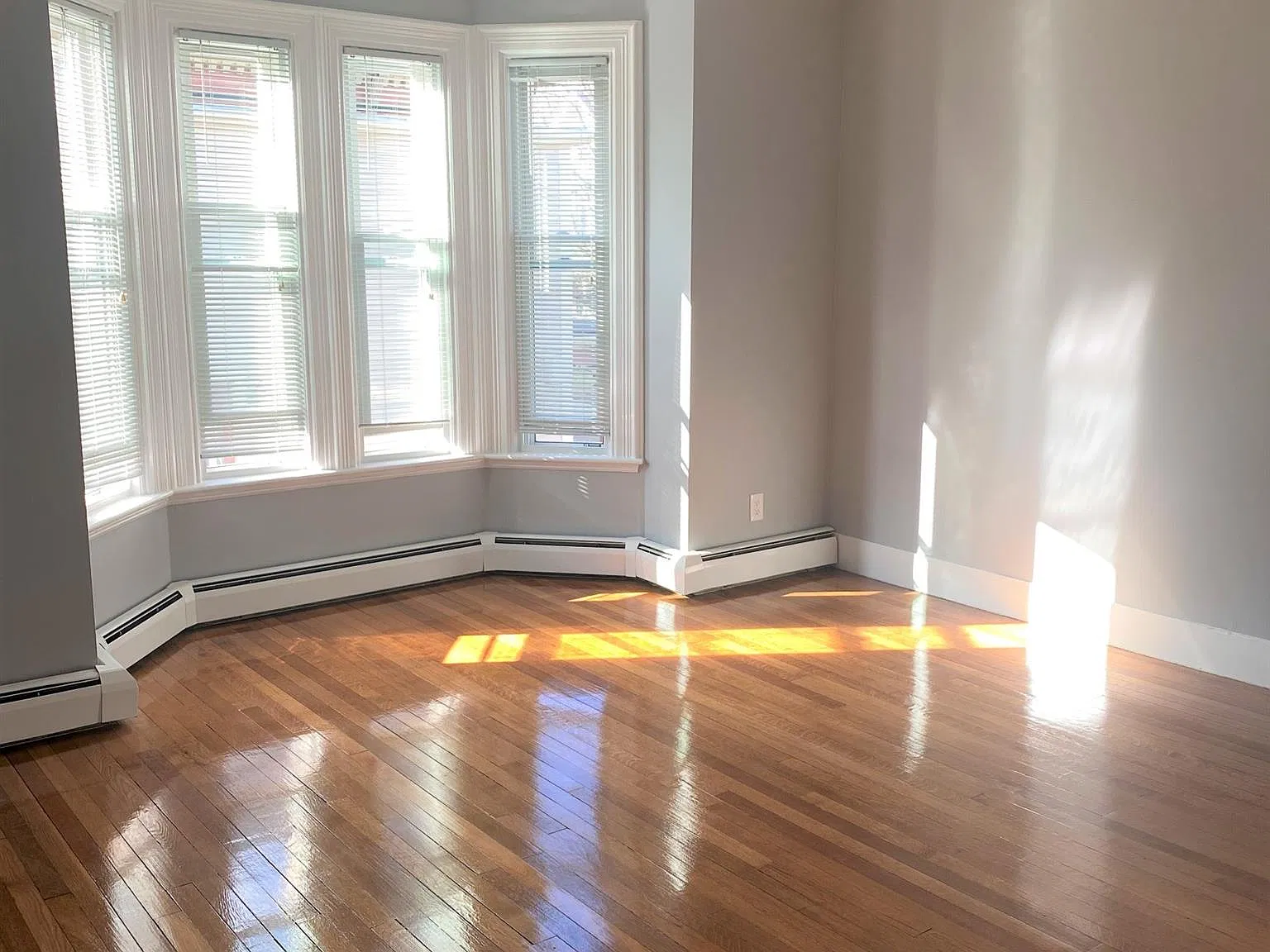 1 bed, 600 sqft, $2,000 — Photo 2