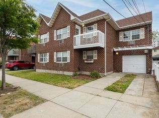 172 Beach 61 St, Arverne, NY 11692