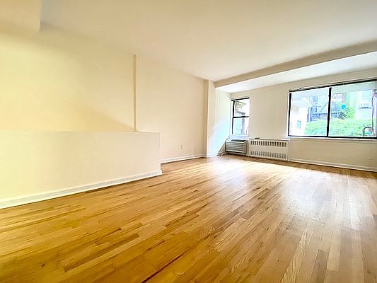 2nd image of 201 E 12th St APT 104