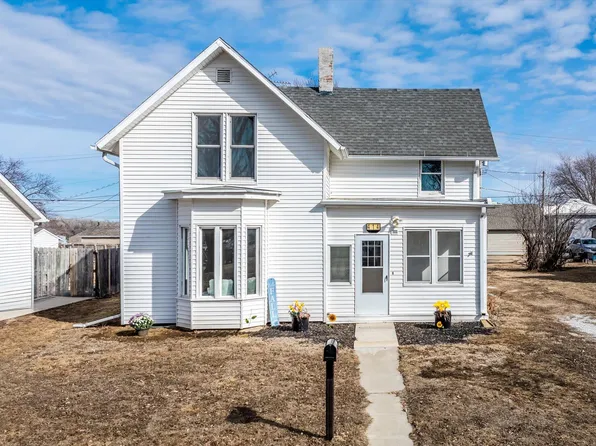 414 N 4th Ave, Logan, IA 51546