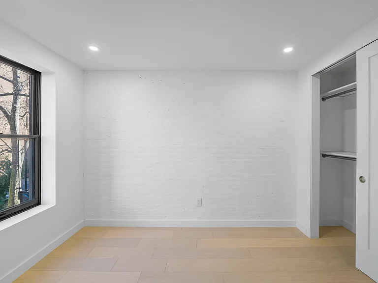 243 E 31st St #1 — Photo 9