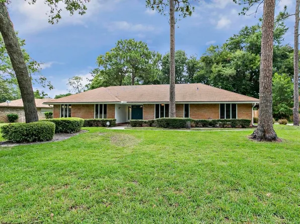 3301 Hermitage Rd, Jacksonville, FL 32277