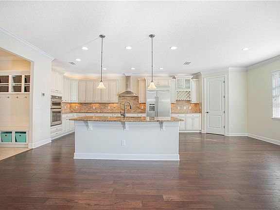 4th image of 12125 Uleta Ln