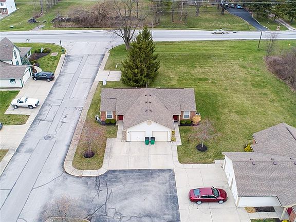 2nd image of 101 Woodberry Dr
