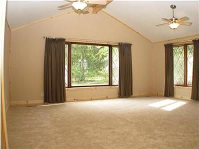 3rd image of 1502 Blaine Dr