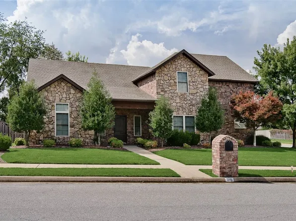 315 NW O St, Bentonville, AR 72712