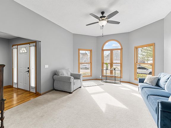 5th image of 2125 Village Ln