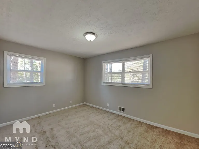 2945 Botany Dr — Photo 13
