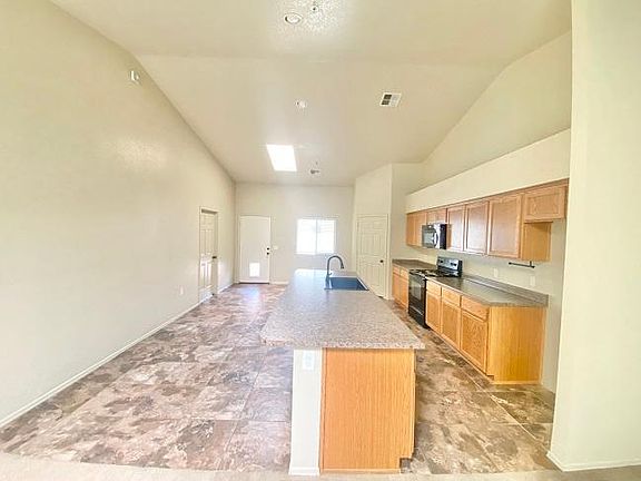 4th image of 3075 S Todd Ave