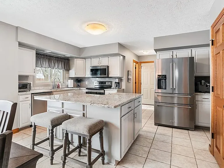 5909 Royal Hill Cir NE — Photo 9