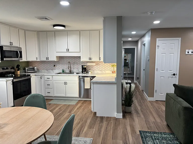 601 N Bradner Ave — Photo 5