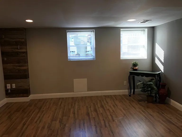 2236 Edwards St — Photo 18