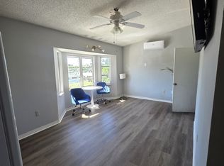 2735 Marshall Dr #A, Sarasota, FL 34239