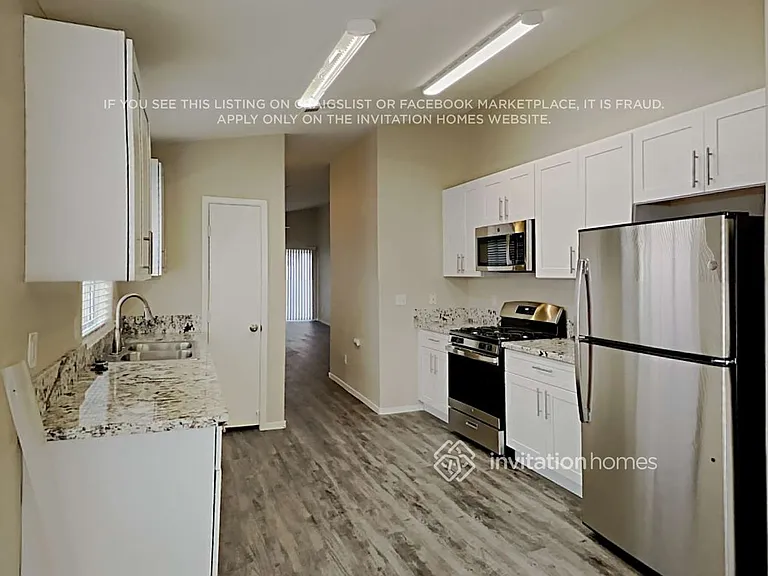 7904 Turtle Island Ct — Photo 4