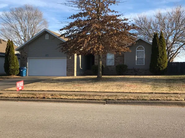 3882 S El Salvador Ave, Springfield, MO 65807
