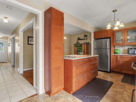 3rd image of 2300 Ogilvie Rd #32