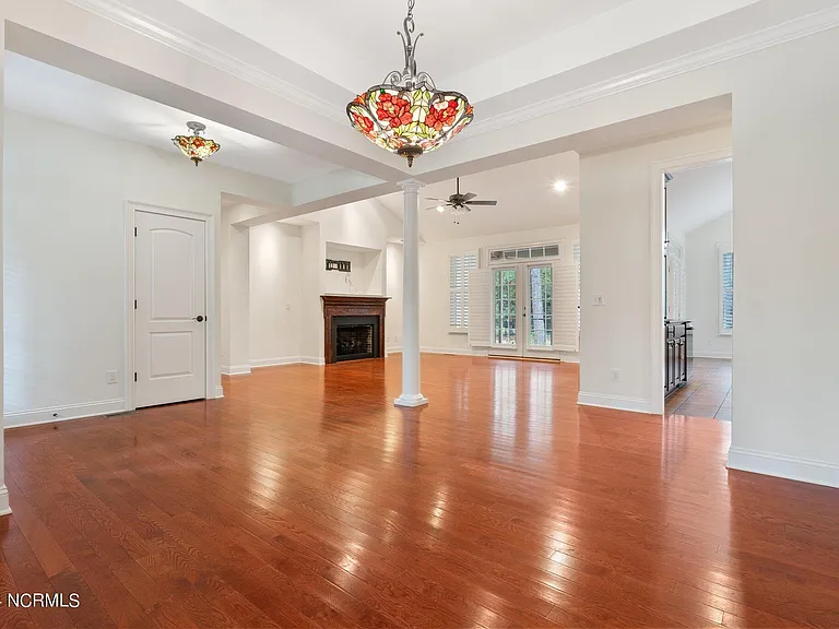 108 Hammerstone Cir — Photo 11