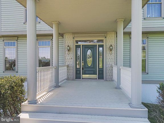 2nd image of 661 White Oak Ln