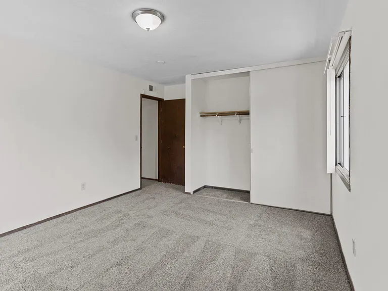 Parkridge Way Apartments — Photo 18