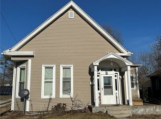 424 Prairie St, Paris, IL 61944