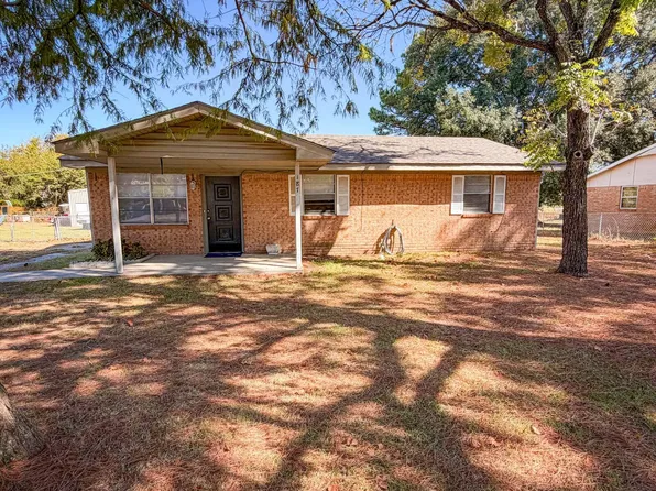 187 W Ruth Ave, Atoka, OK 74525
