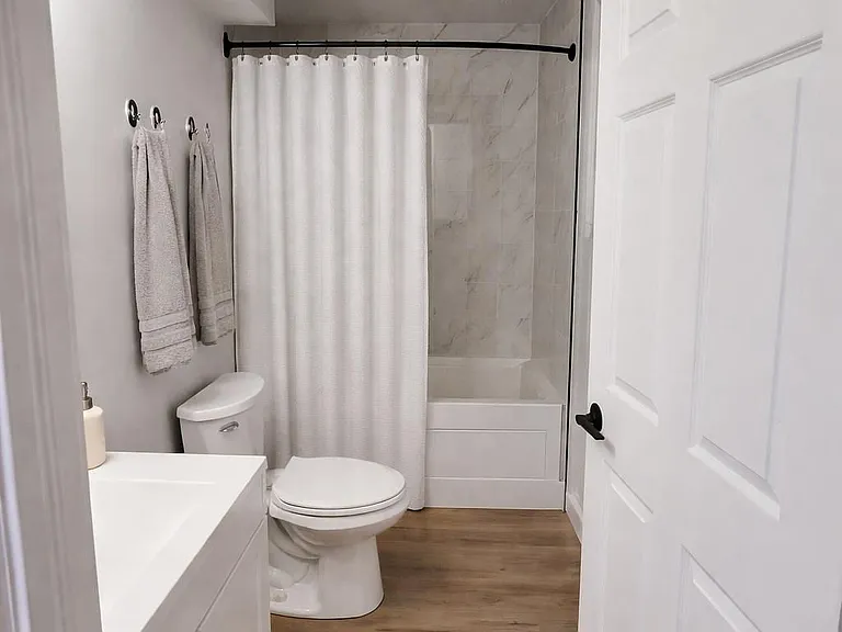 30 Stirton St #2 — Photo 3