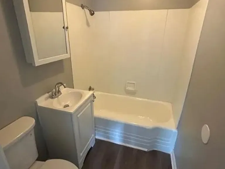 227 Nadine St — Photo 1