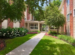 Lucia Lane, Minneapolis, MN 55432